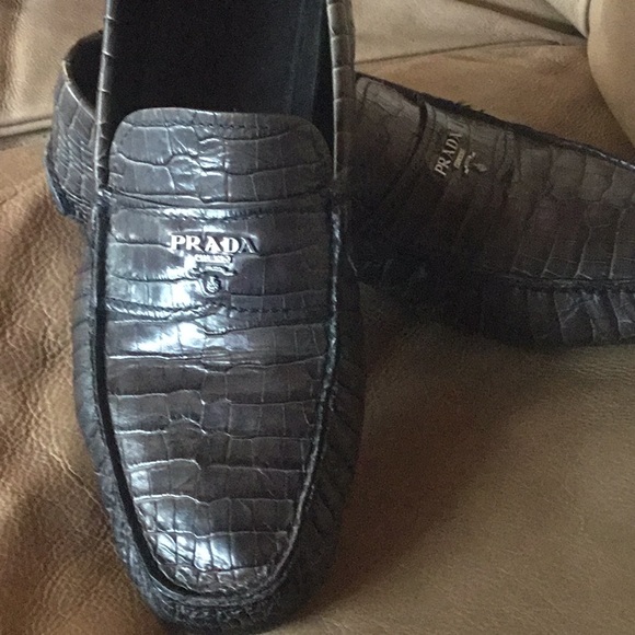 Prada Reptile Leather Print Loafers. size 10 uk in shoes 11 us